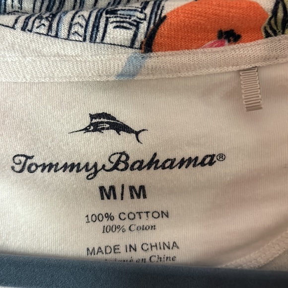 Tommy Bahama half-zip Pullover - Picture 2 of 7